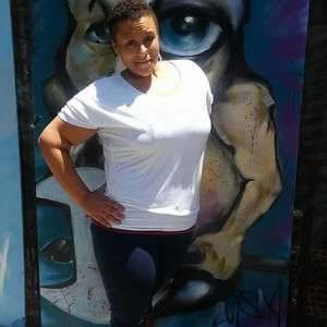 Meet your Posher, Desiree